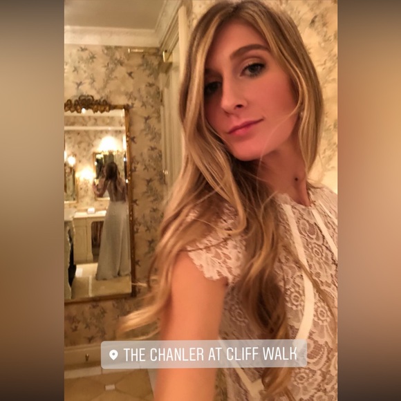 Meet your Posher, Allie - Picture 4 of 5